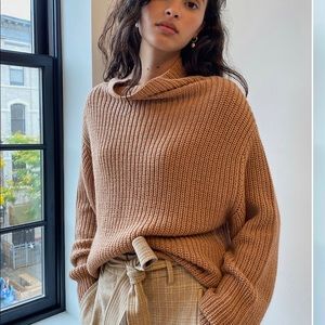 Aritzia Montpellier Sweater 2XS Camel